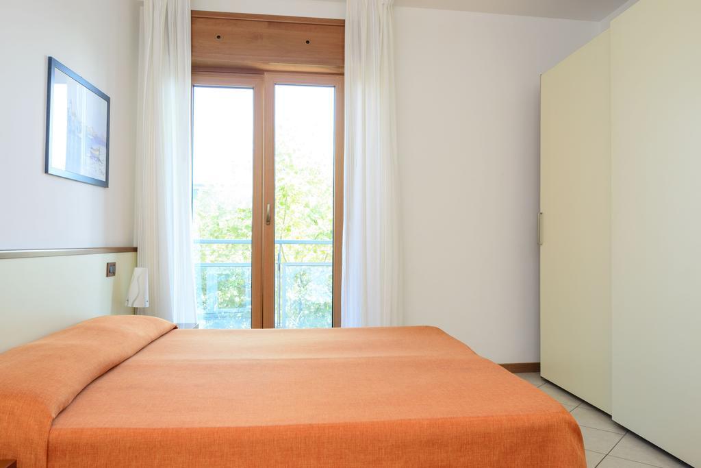 Sunbeach Apartments Lignano Sabbiadoro Zewnętrze zdjęcie
